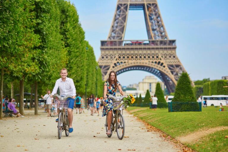 Paris: Private Bike Tour Of Old Town And Top Attractions Tour Overview