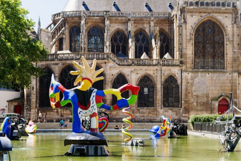 Paris: Private Museum And Highlights Tour For Families Tour Details