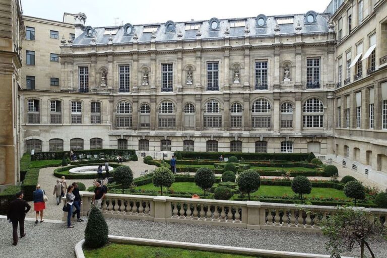 Paris Secret Gardens 1.30 Hour Long Walking Tour Tour Overview