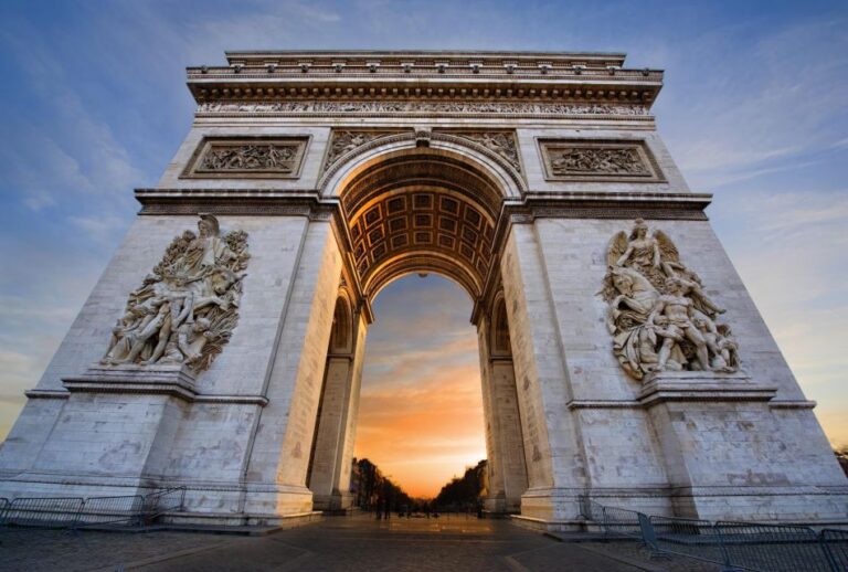 Paris With Saint Germain, Montmartre, Marais & Dinner Cruise Package Details