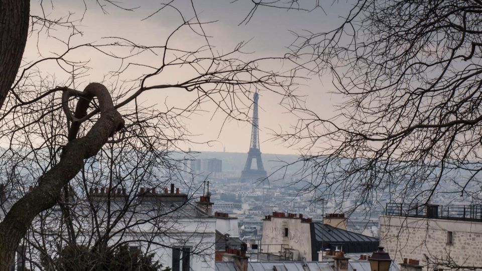 Paris:Private Montmartre Tour & Sacre Coeur With Local Guide - Explore the Montmartre Neighborhood