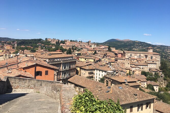 Perugia Walking Tour With Licensed Guide Meeting Points