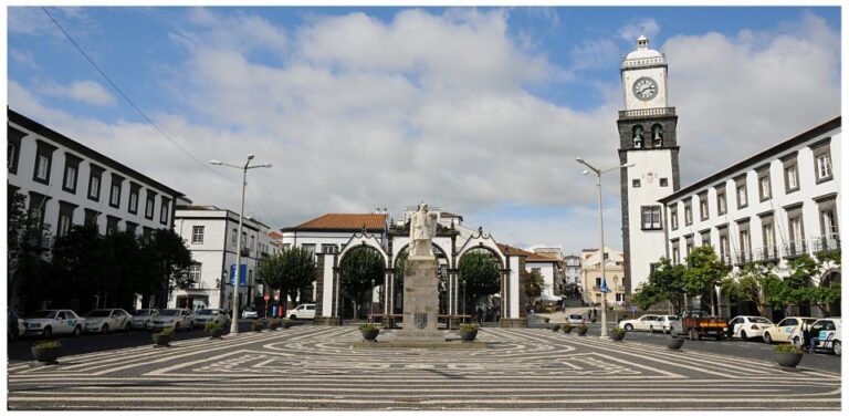 Ponta Delgada: Historical Walking Tour Experience Highlights