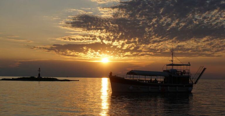 Poreč: Firework Sea Cruise Activity Overview