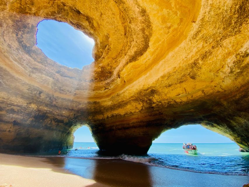 Portimão: Benagil Cave and Marinha Boat Trip by Catamaran - Trip Overview