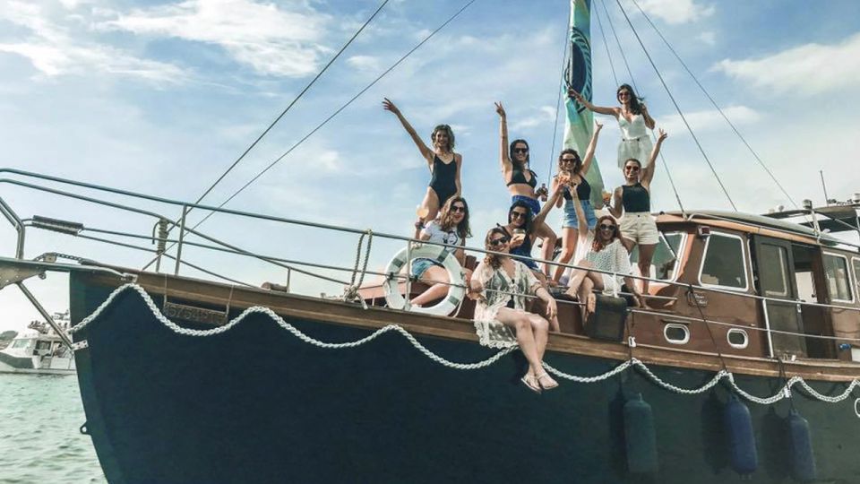 Porto: Bachelorette Party on Private Boat (1-10 People) - Overview of the Experience