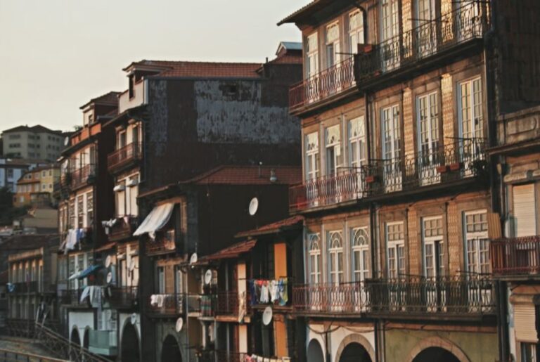 Porto Old Ribiera Wall Town Walking Tour Tour Overview