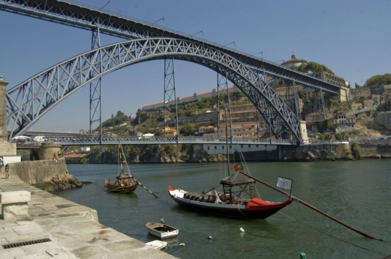 Porto To Lisbon Transfer With Tour Enroute Optional Destinations