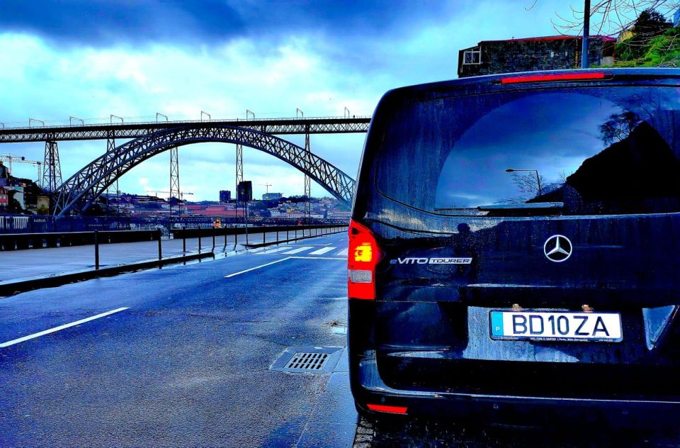 Porto: Top-Rated Airport Transfer! 🌟 - Service Overview