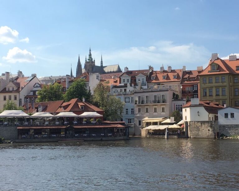 Prague: 1 Hour Vltava River Cruise Cruise Overview