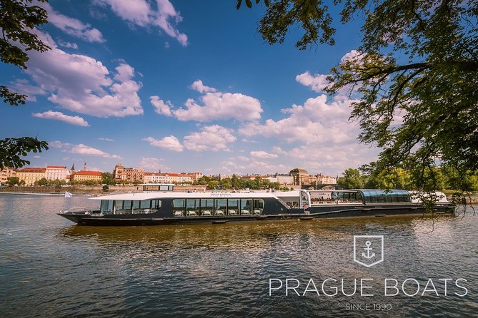 Prague Boats 2-hour Lunch Cruise - Overview of the Lunch Cruise