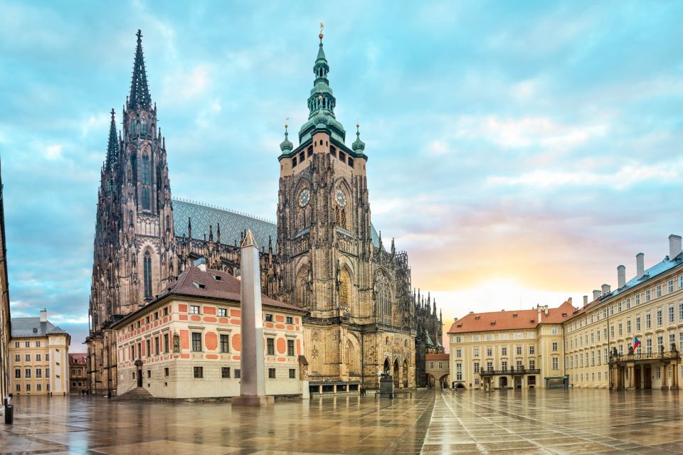 Prague Castle & Castle District: 2-Hour Guided Tour - Tour Overview