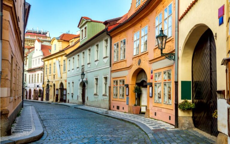 Prague Old Town: Alchemy & Dark Arts Quest Experience Activity Overview