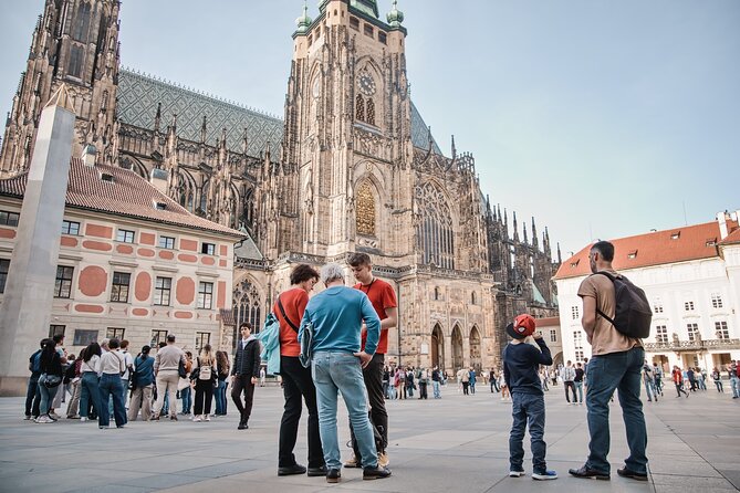 Prague Old Town, River Cruise And Prague Castle Sightseeing Tour Including Lunch Tour Overview