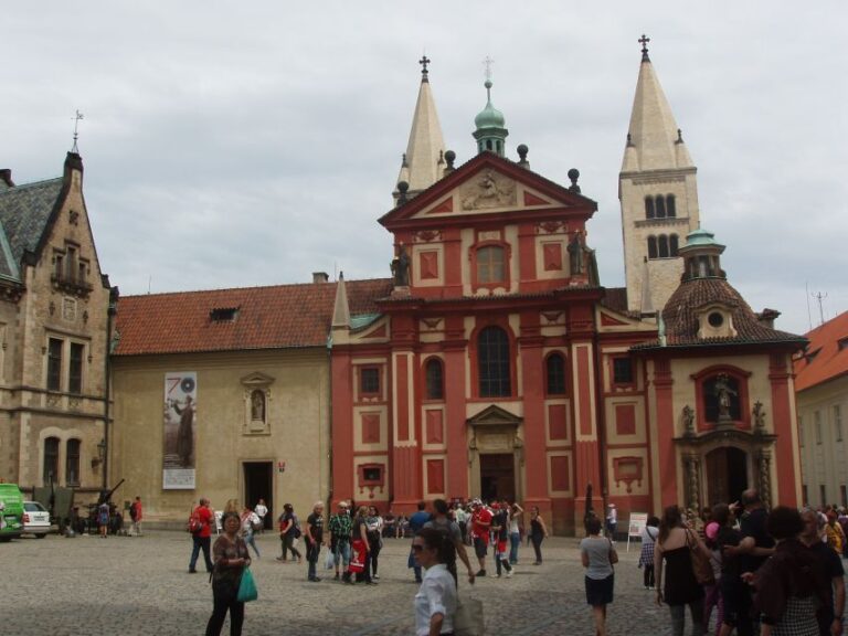 Prague: Tailored Sightseeing Tour In French Tour Overview