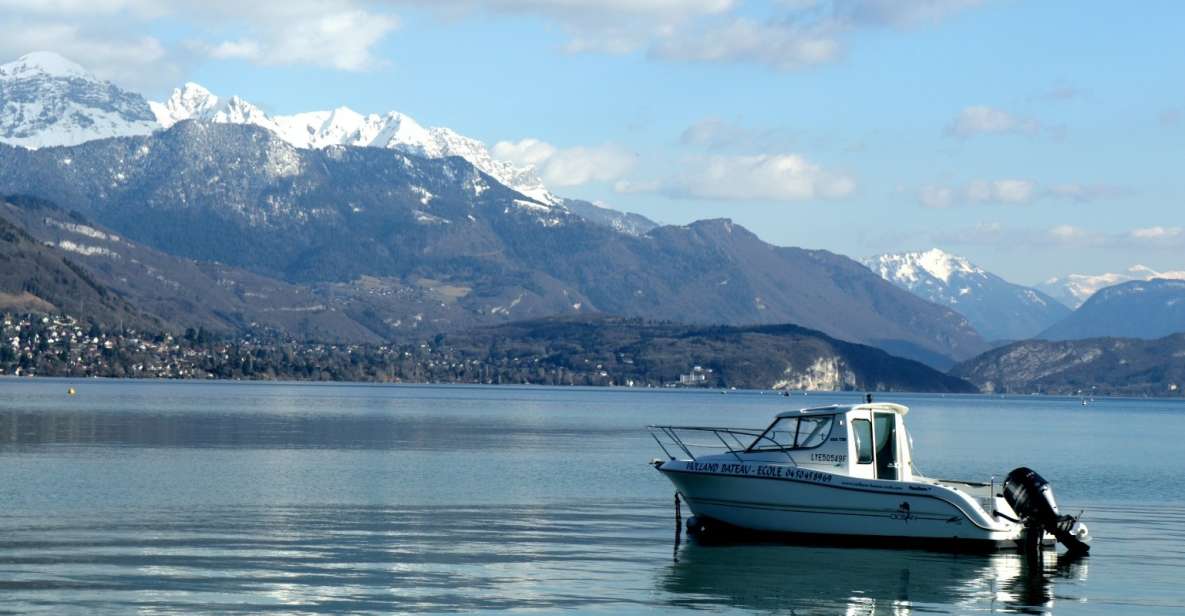 Private 2-Hour Walking Tour of Annecy With Official Guide - Annecys Picturesque Old Town