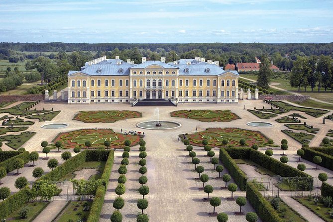 Private Day Trip to Rundale Palace, Hill of Crosses & More - Private Day Trip Overview