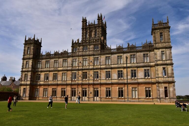 Private Downton Abbey Day Tour, Including Pub Lunch Tour Overview