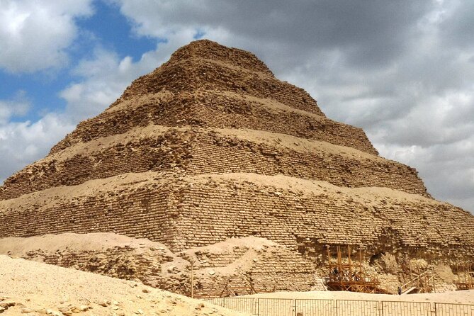 Private Full Day Tour To Giza Pyramids,sphinx,memphis, And Saqqara Tour Overview