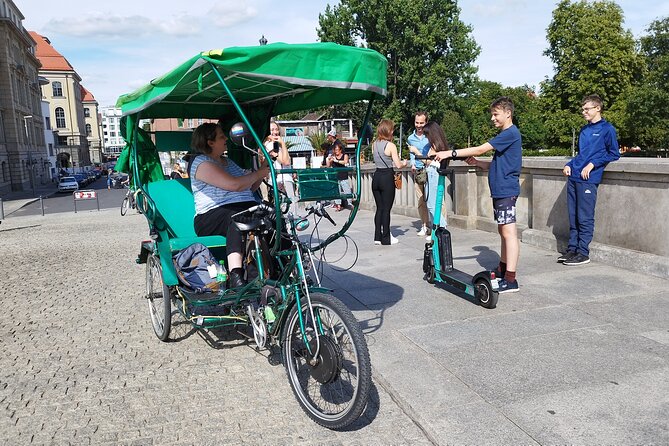 Private (multi) Rickshaws Highlights Tour Licensed Guide Top Sights At Faster Pace