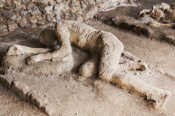 Private Pompeii Day Trip From Rome Highlights Of Pompeiis Preserved Ruins