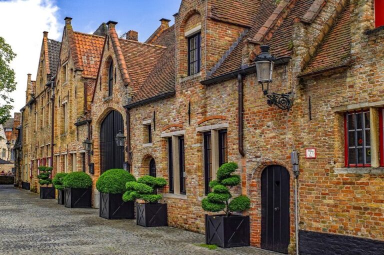 Private Sightseeing Tour To Bruges From Amsterdam Tour Overview