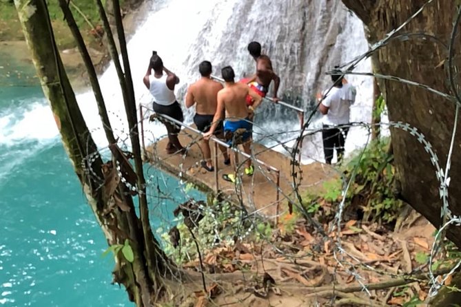 Private Tour From Montego Bay To Blue Hole/falls & River Rapids Tour Overview