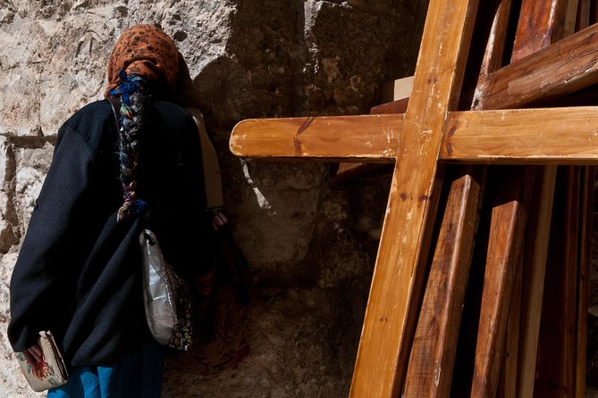 Private Tour Guide and a Video to Remember Your Day in Jerusalem - Tracing the Stations of the Cross