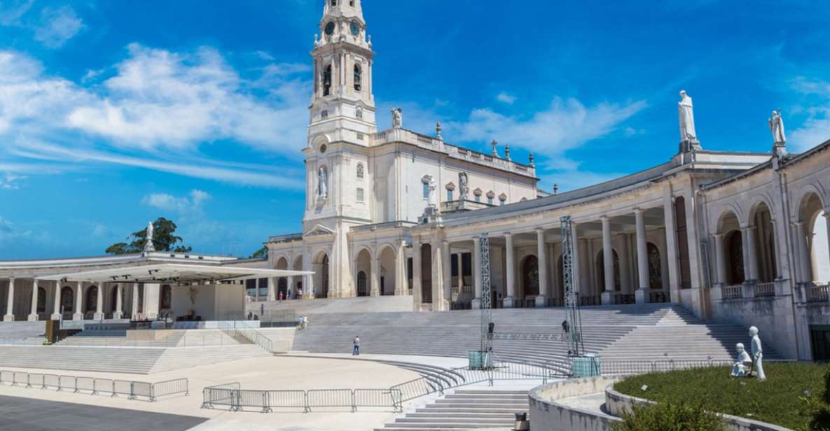 Private Tour in Fatima, Nazare and Obidos From Lisbon - Overview of the Tour