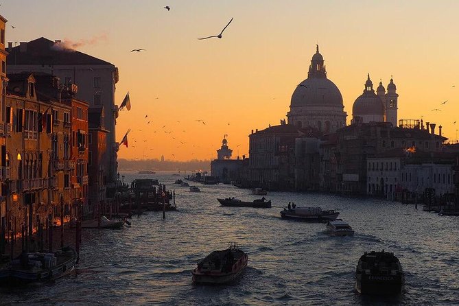 Private Tour: Venice Grand Canal Evening Boat Tour - Highlights of the Tour