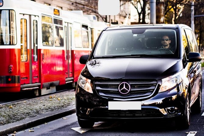 Private Transfer Prague to Passau or Passau to Prague With Stop in Cesky Krumlov - Service Overview