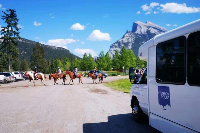 Private Transporation Calgary, Banff, Drumheller - Location and Transportation Services