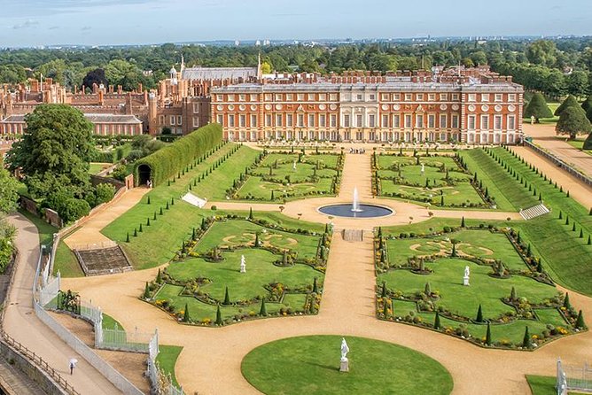 Private Vehicle To Hampton Court Palace From London With Admission Tickets Overview And Highlights