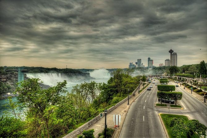 Private,custom Niagara Escarpment Scenic Boutique Winery Tasting Tour Tour Overview