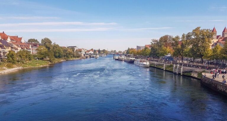 Regensburg: Walking Tour With Italian Wines And Food Tasting Charming City Of Regensburg