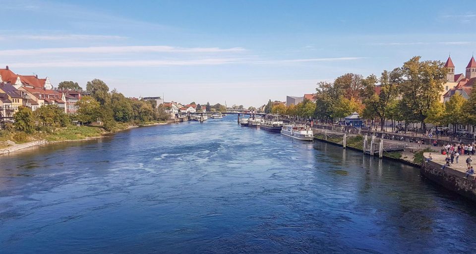 Regensburg: Walking Tour With Italian Wines and Food Tasting - Charming City of Regensburg