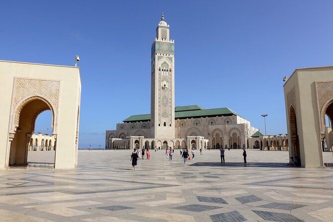 Religious Casablanca: Private Spiritual Tour Including Hassan II Mosque Visit - Visiting the Hassan II Mosque