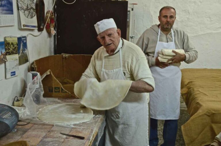 Rethymno: Old Town Walking Tour With Meal Tour Overview And Details