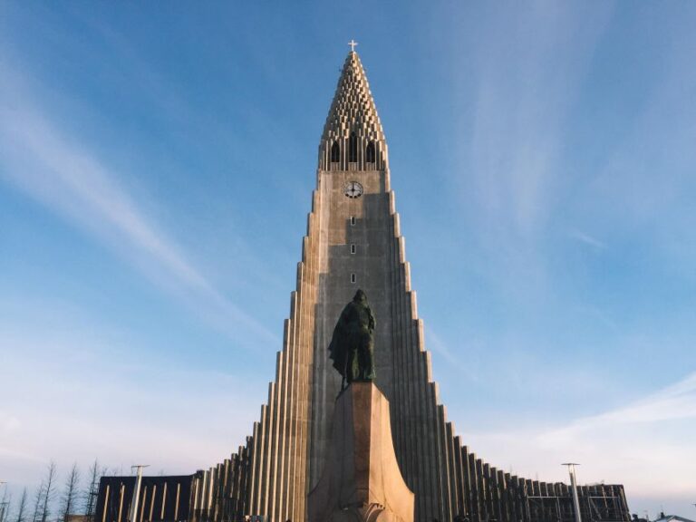 Reykjavik: Express Walk With A Local In 60 Minutes Overview