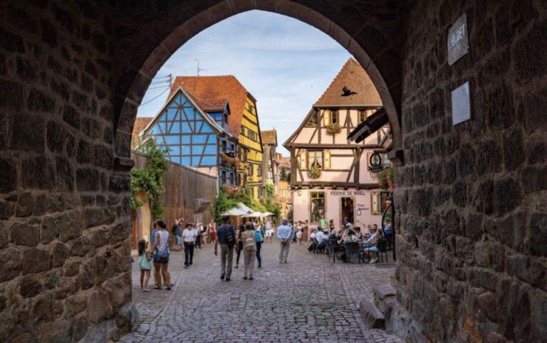 Riquewihr: Private Guided Walking Tour Tour Details