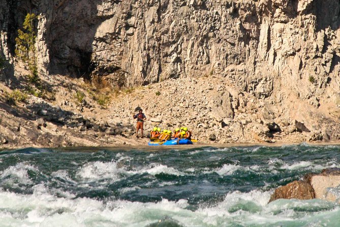 Riverside Rafting On Clearwater River In Wells Gray Park Overview Of River Rafting Experience