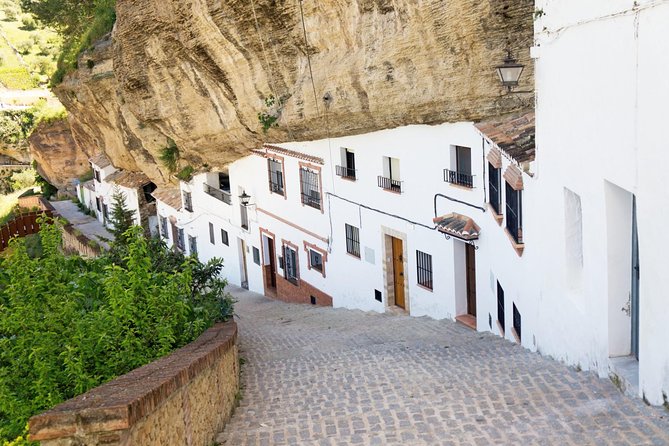 Ronda and Setenil De Las Bodegas Private Tour From Cadiz - Itinerary Highlights