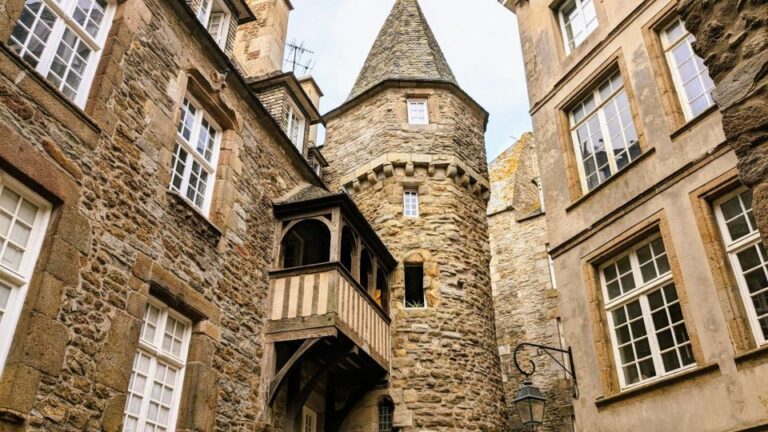 Saint Malo: Self Guided Walk Through The Historic Old Town Impressive Fortress And Cathedral