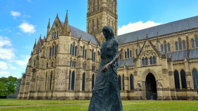 Salisbury Private Guided Walking Tour Vibrant Market Square And Guildhall