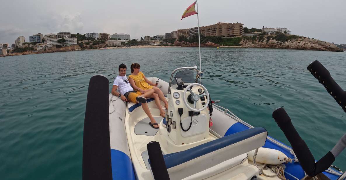 Salou: Private Zodiac Boat Trip Through the Coves of Salou - Discover the Stunning Coastline