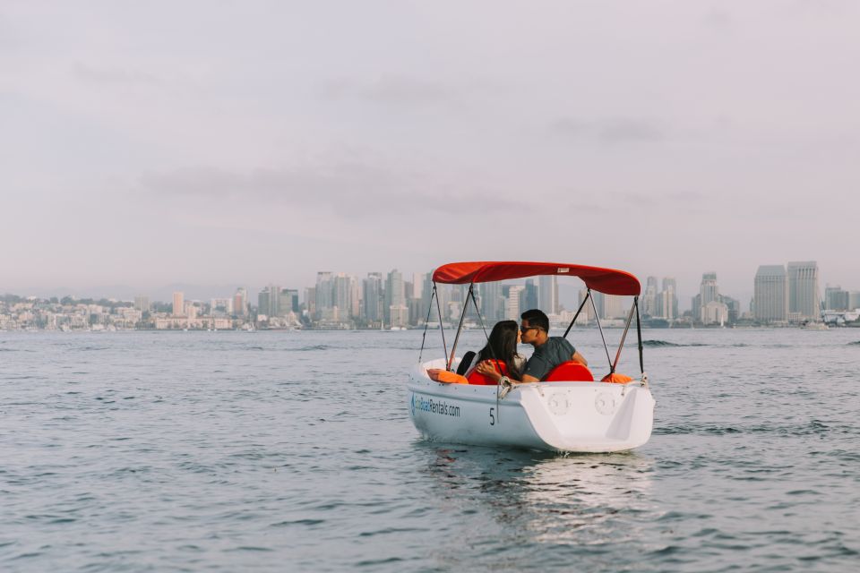 San Diego: San Diego Bay Dog-Friendly Eco Pedal Boat Rentals - Activity Overview