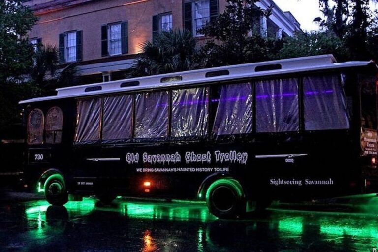 Savannah: Grave Encounters Tour With Guide And Transfers Tour Overview