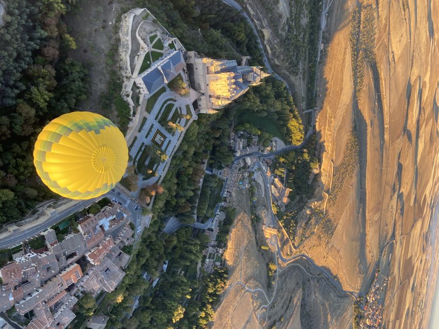 Segovia: Hot Air Balloon Flight With Picnic and Cava - Duration and Inclusions