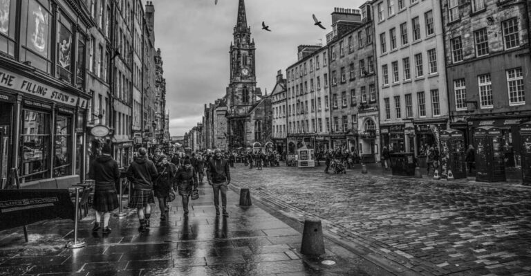 Self Guided Mystery Tour By The Royal Mile (english) Tour Overview