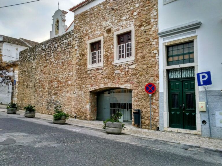 Setúbal: Private Walking Tour Tour Overview